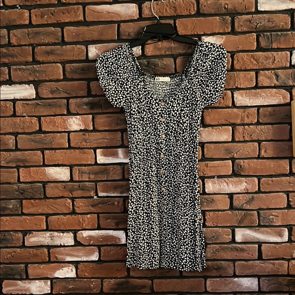 SO Black and White Ruched Top Dress with Bubble Sleeves